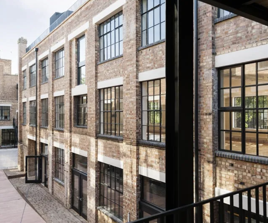 Commercial window cleaning